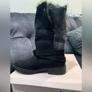 Flat Black McKenna Boots from JustFab Size 8